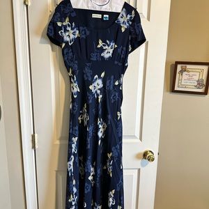 Ann Taylor maxi dress navy blue floral cap sleeves